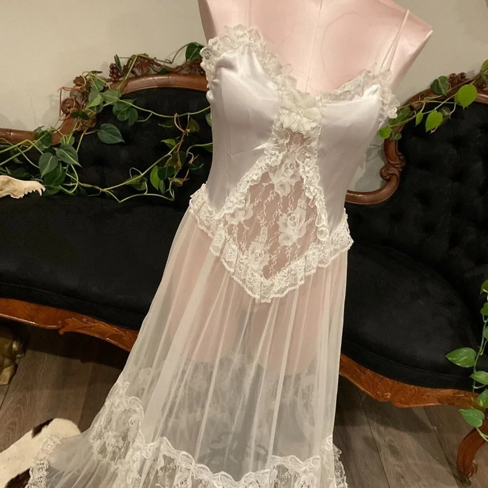 Vintage Sheer Lace Floral Lingerie dress Gown bridal ruffle coquette M White - Picture 2 of 7